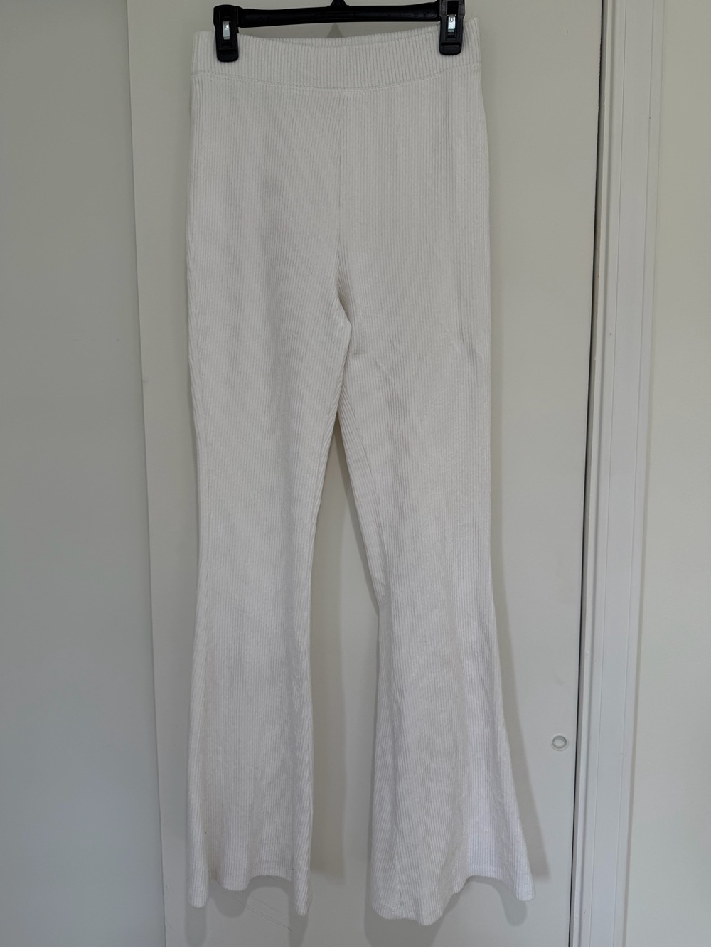 Aรฉropostale White Ribbed Knit Flare Leggings Pants Size M